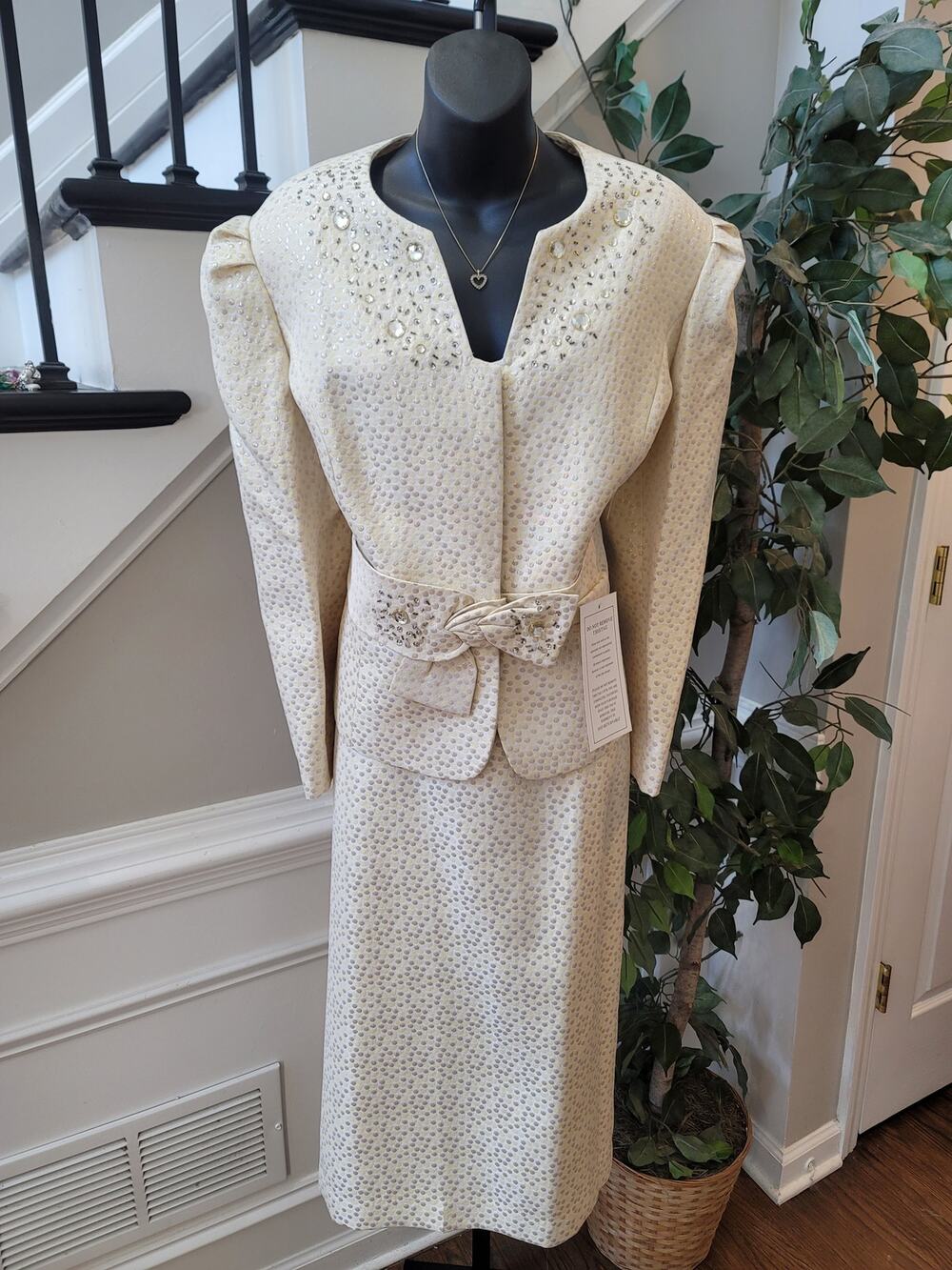Verucci Skirt Suit Womens 18 Cream Polka Dot Jacquard Rhinestone Set Vintage